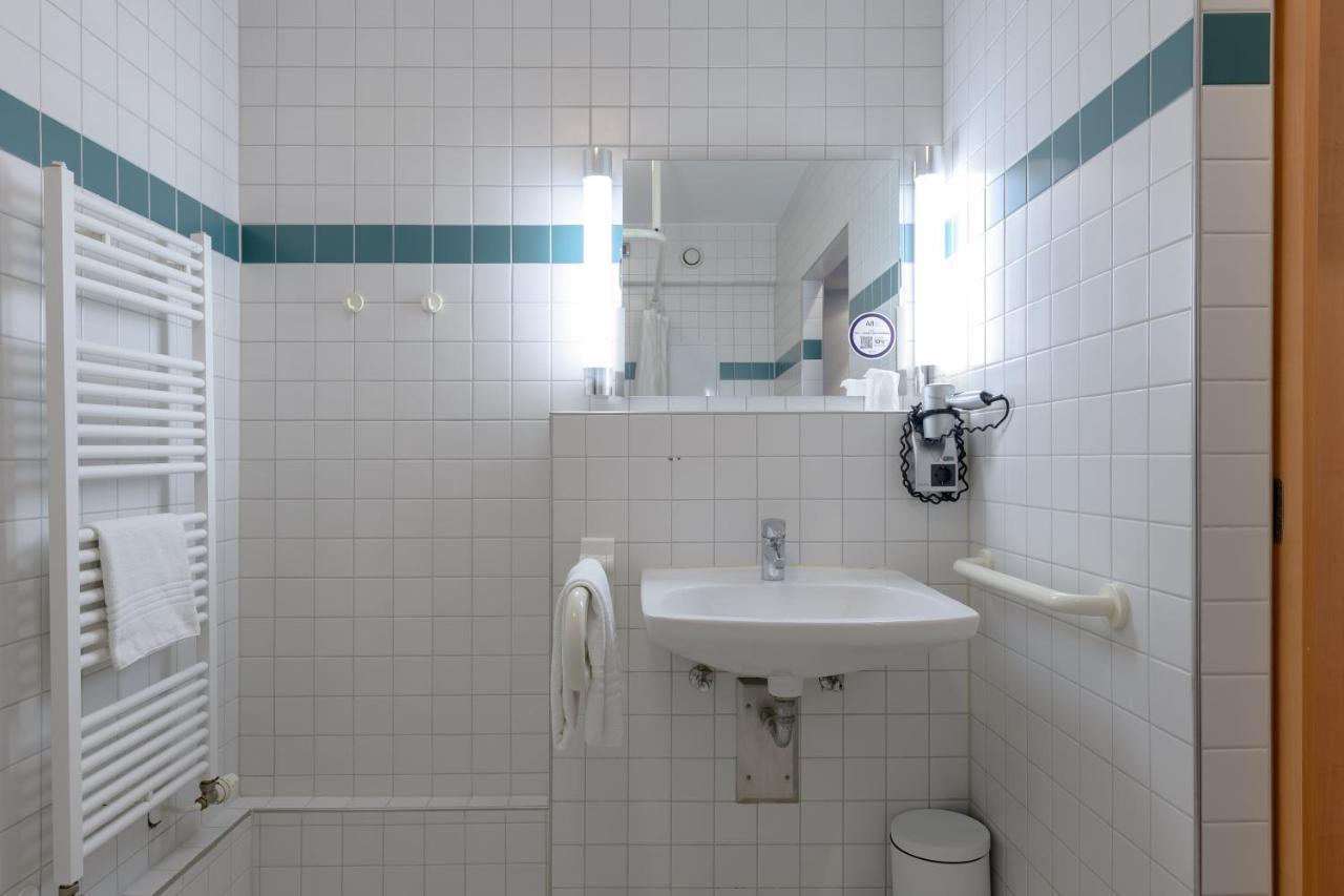 Ibis Koeln Frechen Hotel ภายนอก รูปภาพ
